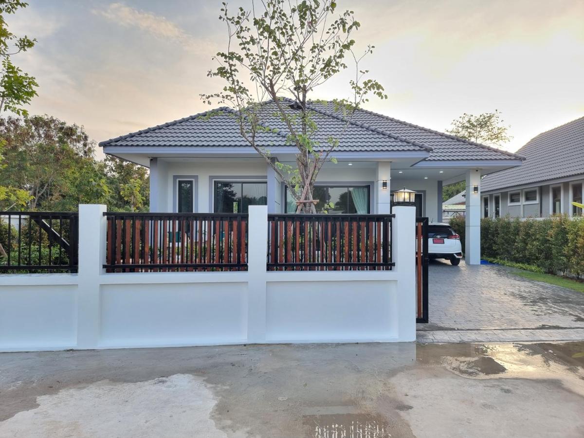 Baan Dalah Buriram Villa Exterior photo